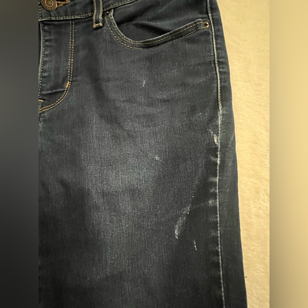 Levi's Blue 711 Skinny Jeans with Modern Stretch Fit, Size 28 - Picture 7 of 11